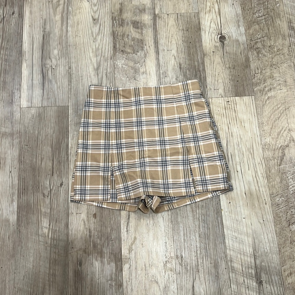 Plaid beige skorts